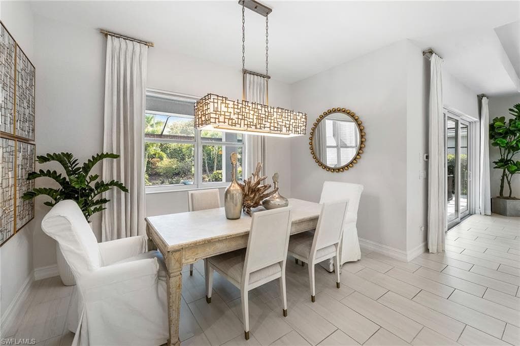 14212 Laguna Springs LN-18
