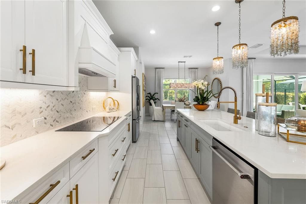 14212 Laguna Springs LN-15