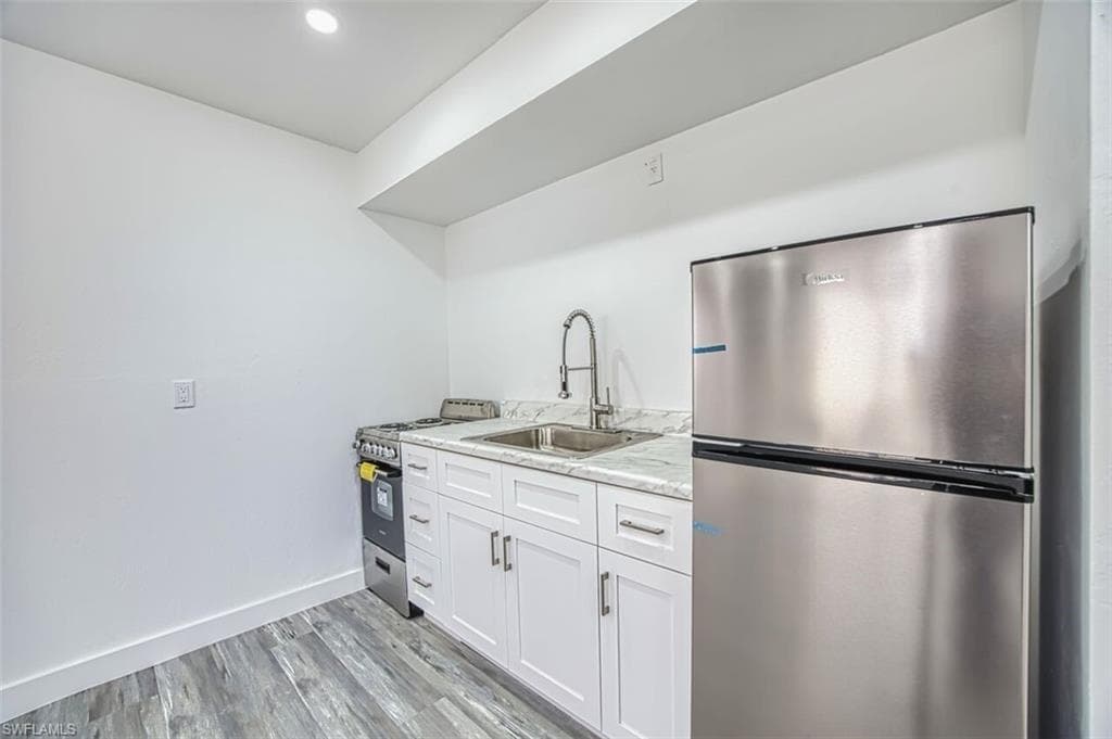 226 Fairweather LN-10