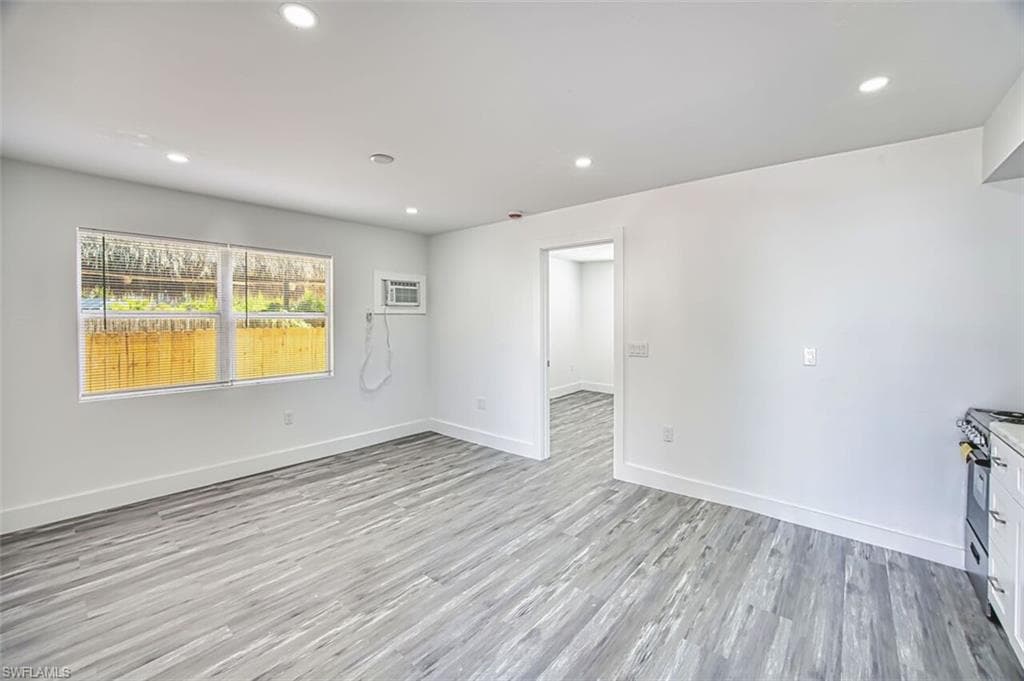 226 Fairweather LN-8