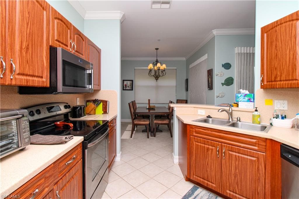 817 Carrick Bend CIR 101-5