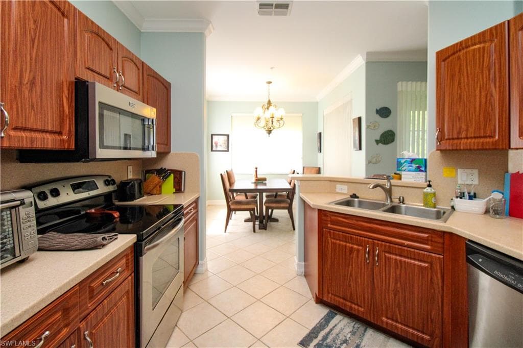 817 Carrick Bend CIR 101-34