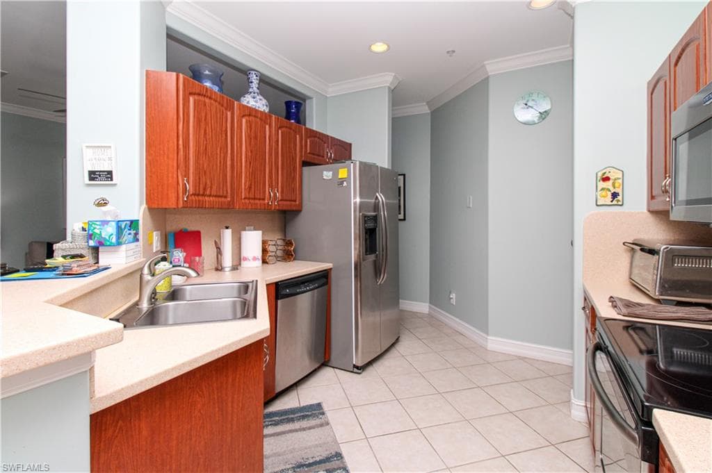 817 Carrick Bend CIR 101-35