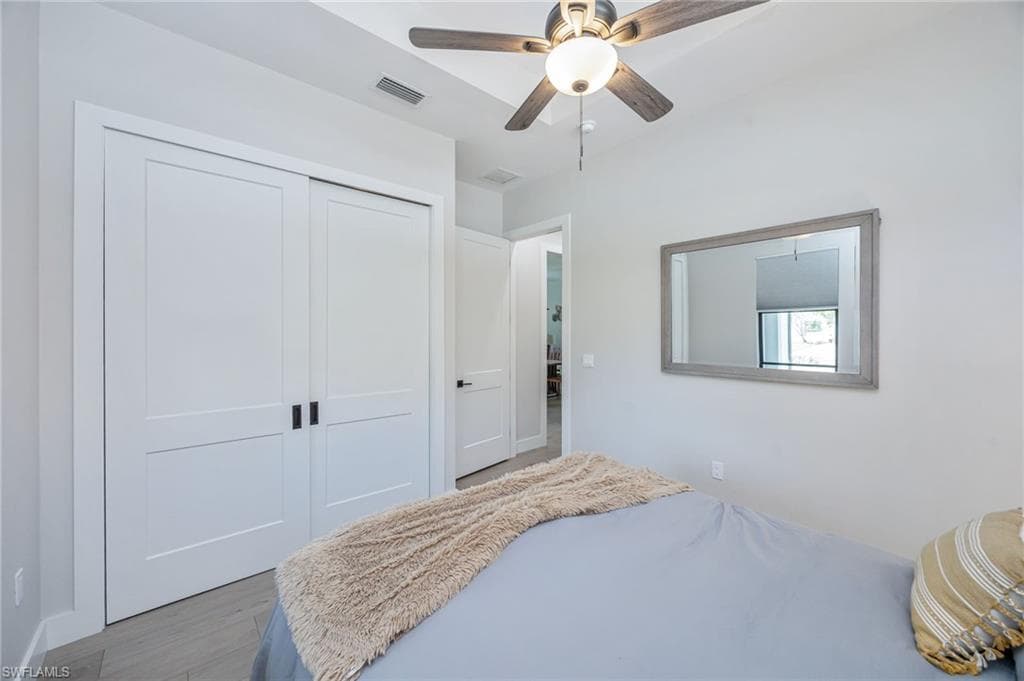 3552 Hibiscus AVE-20