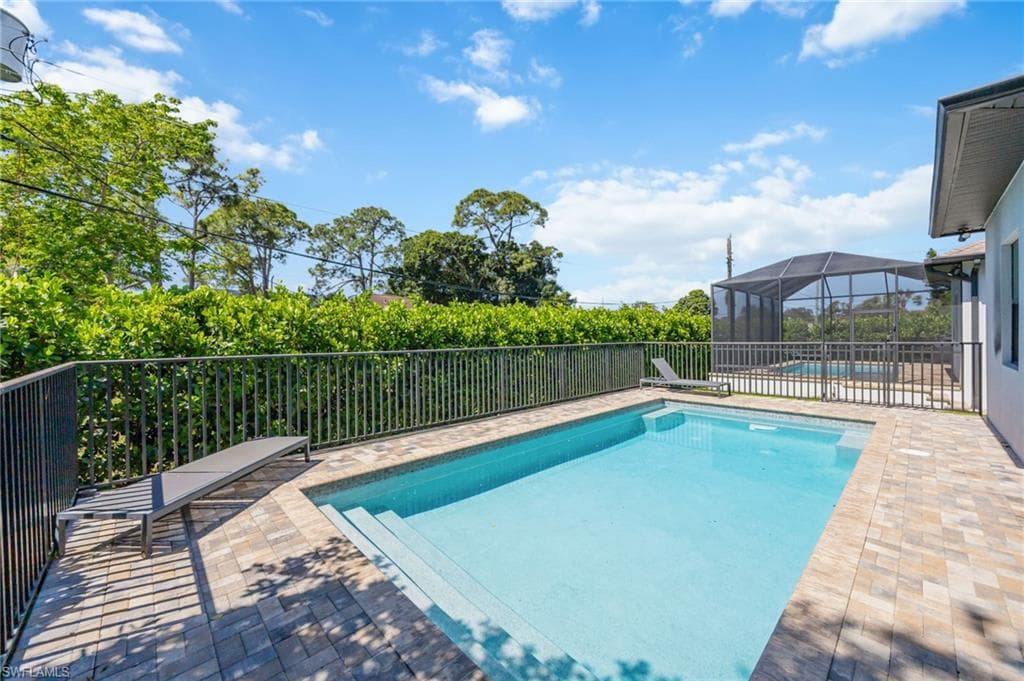 3552 Hibiscus AVE-24