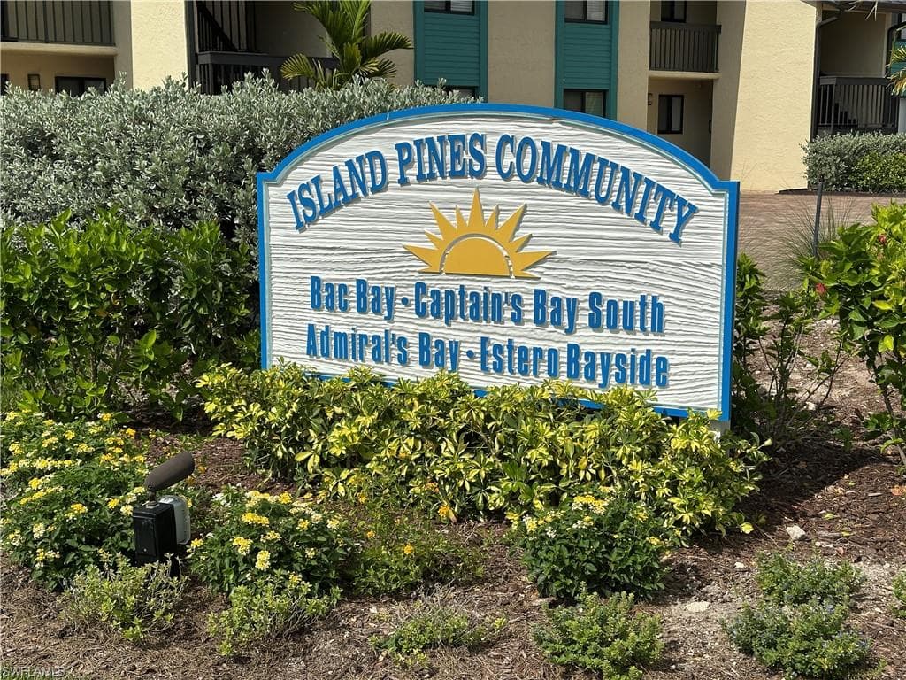 22748 Island Pines WAY 302-1