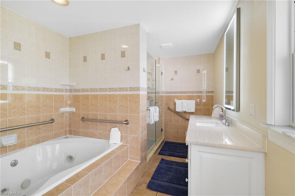 8246 Estero BLVD-34