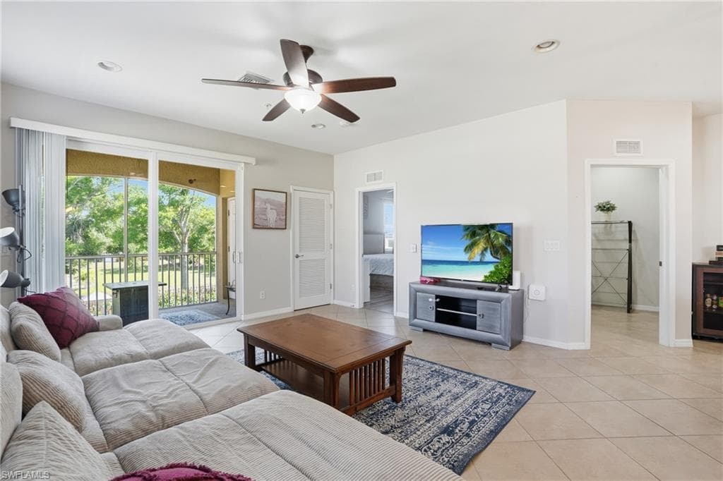 8515 Oakshade CIR 201-8