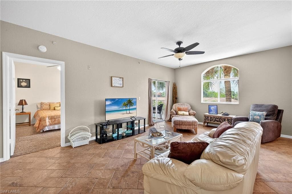 6361 Aragon WAY 202-3