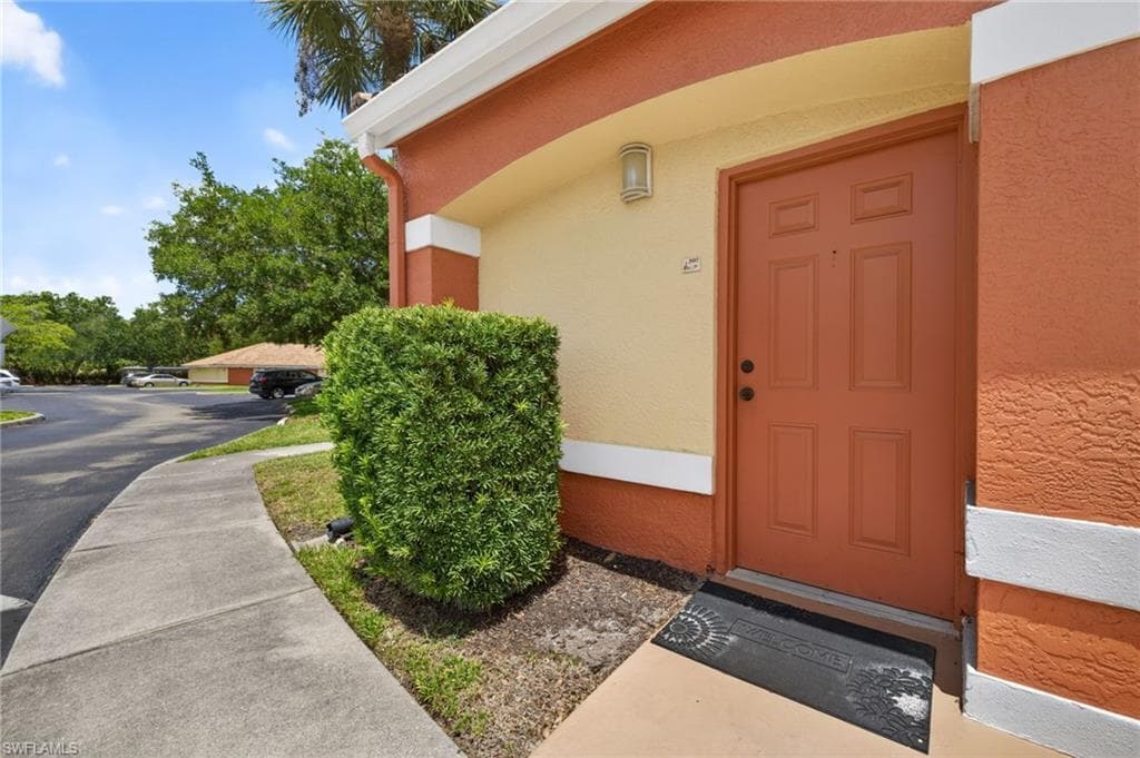 6361 Aragon WAY 202-1