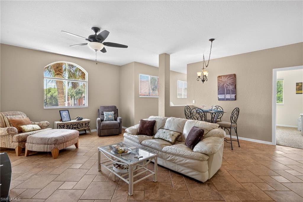 6361 Aragon WAY 202-4