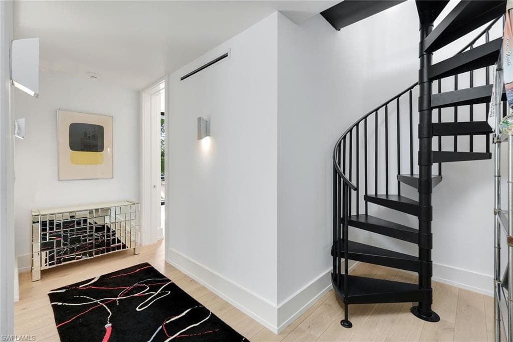 335 Banyan BLVD 4-37