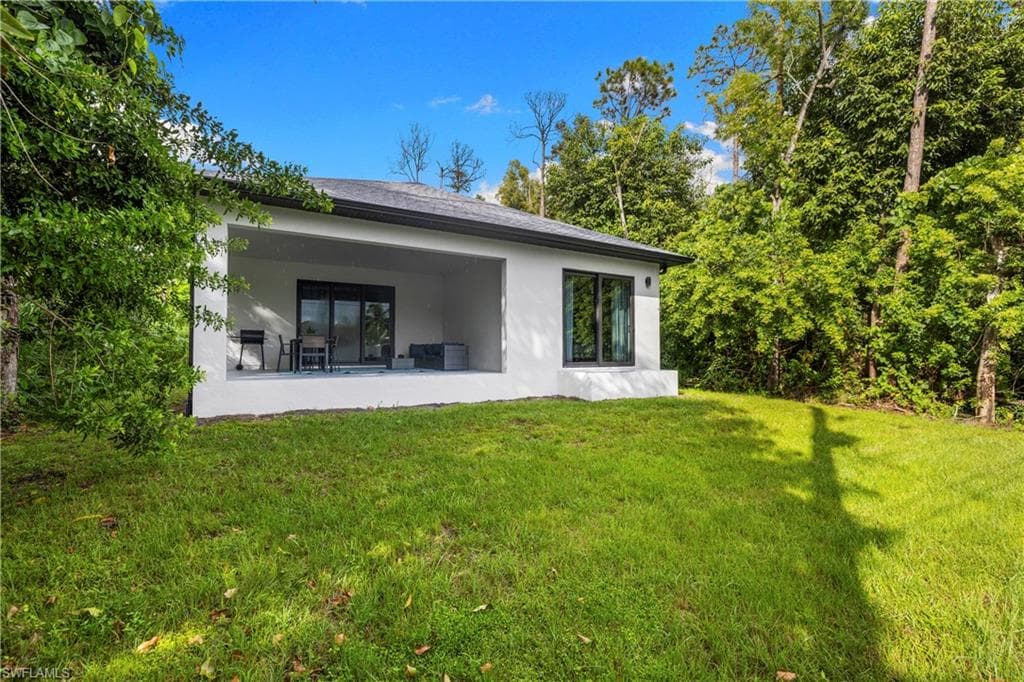 3012 Pine Tree DR-38