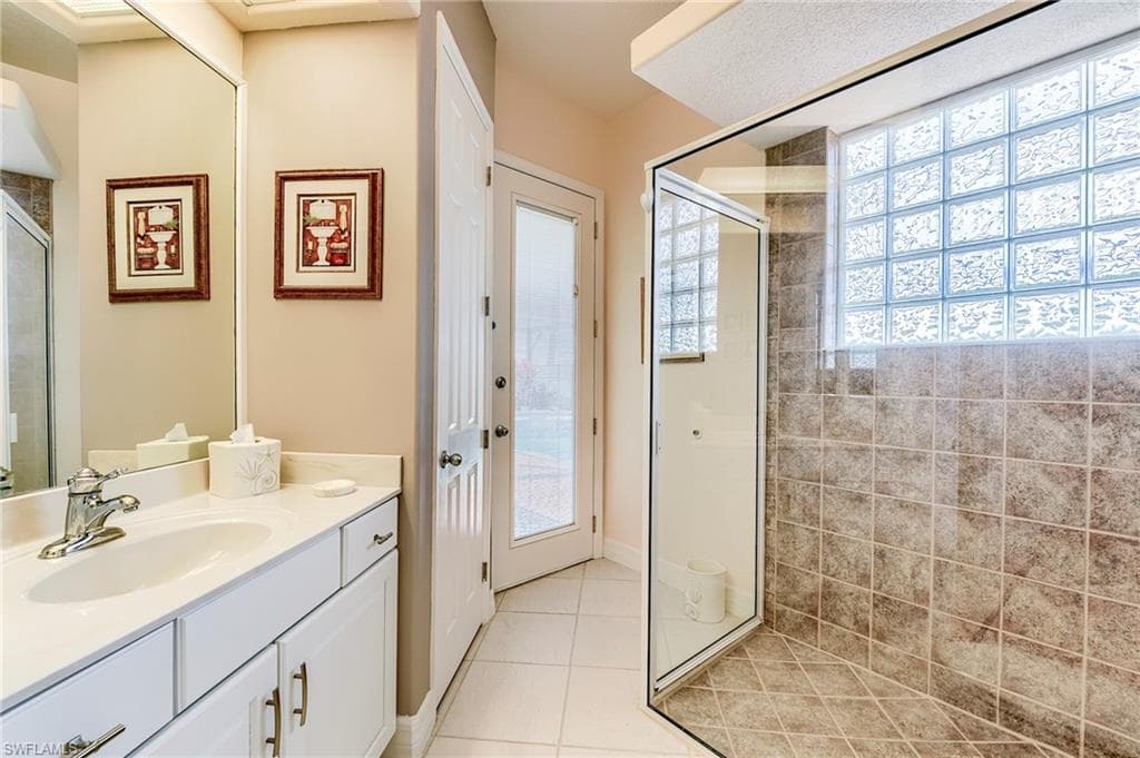 8555 Southwind Bay CIR-29