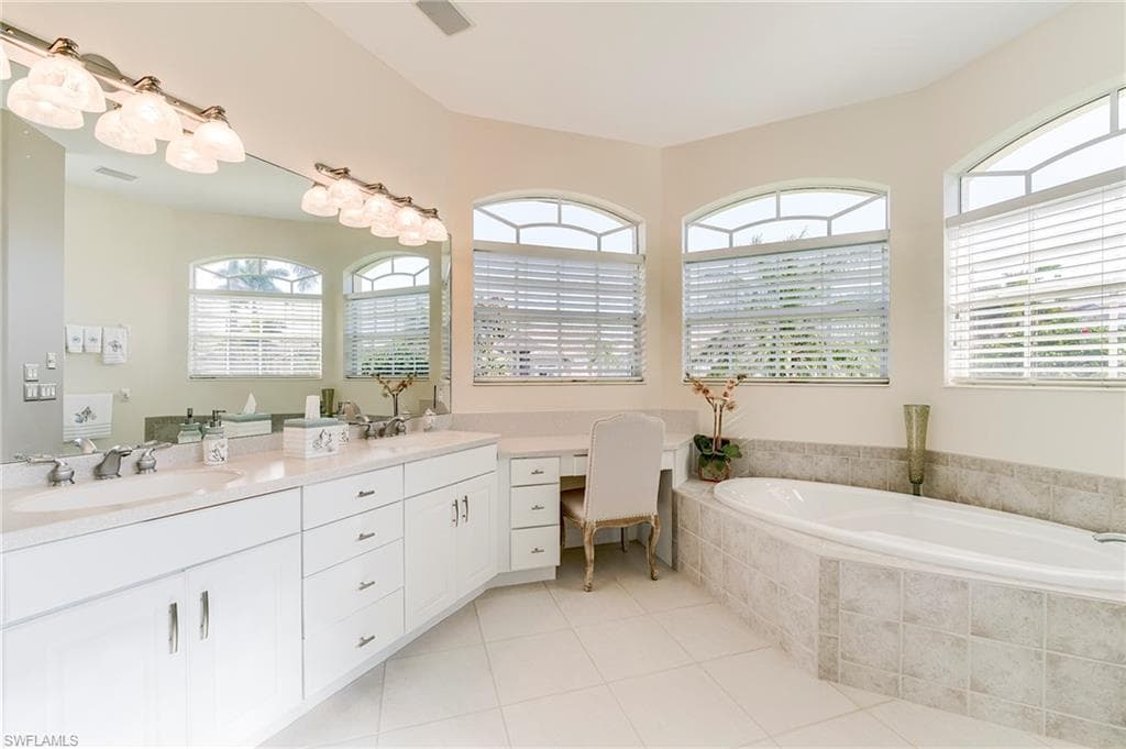8555 Southwind Bay CIR-25