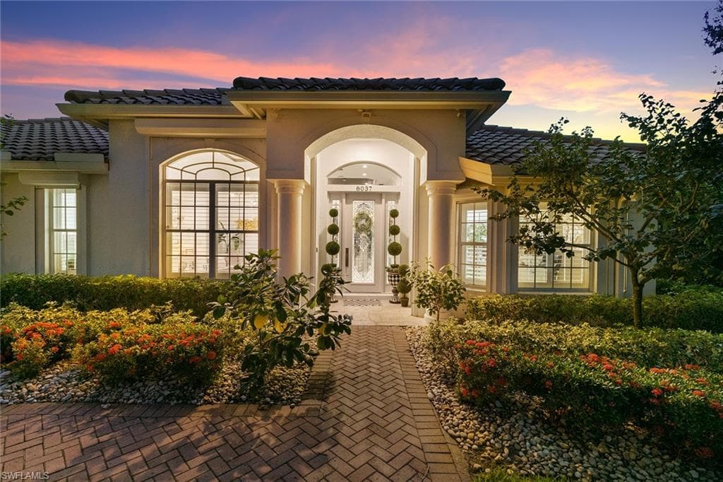 8037 Vera Cruz WAY-44