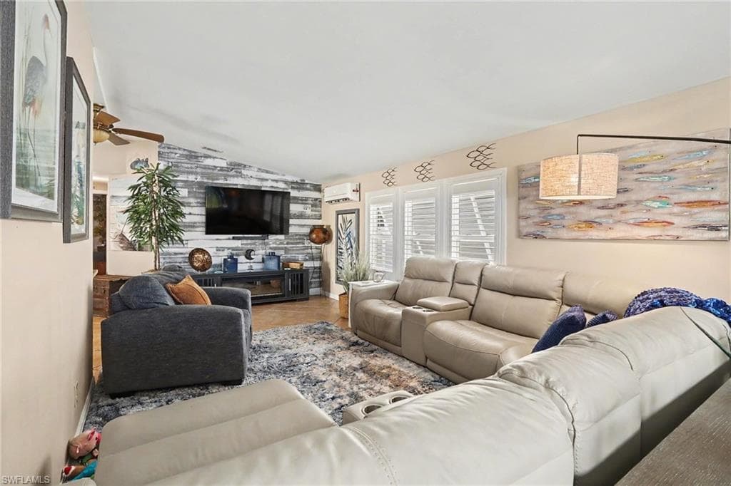 11111 Bayside LN-9