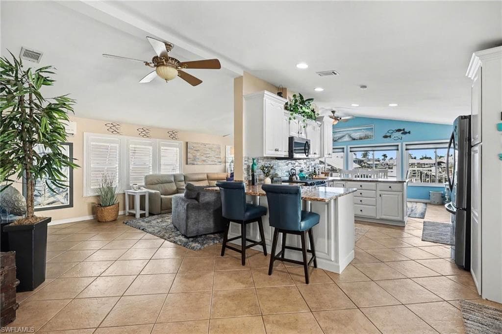 11111 Bayside LN-8