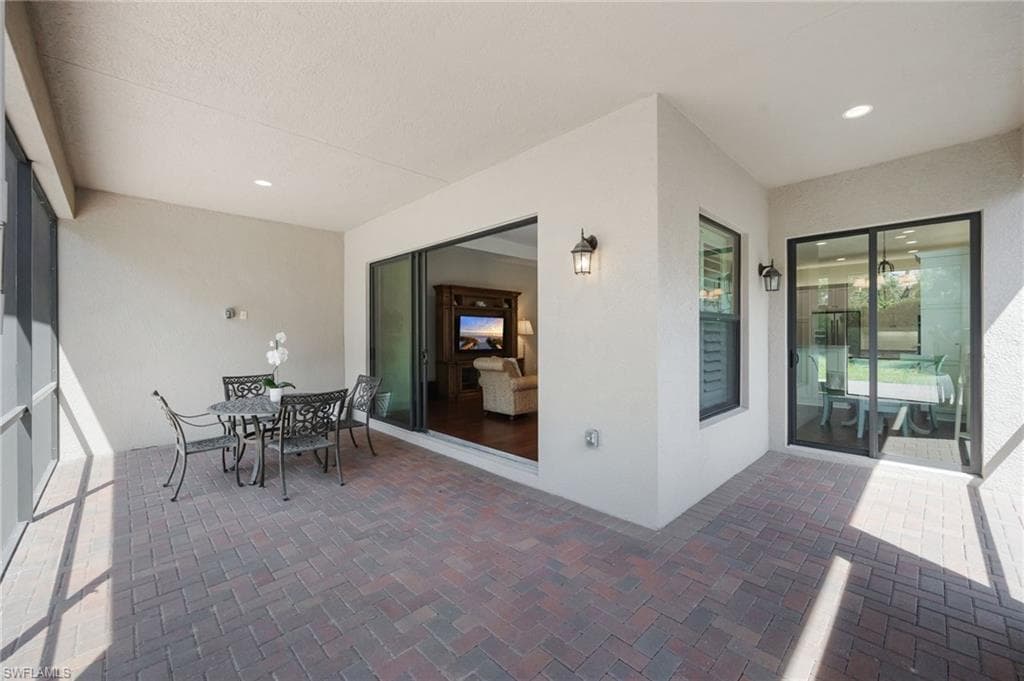 13736 Luna DR-22