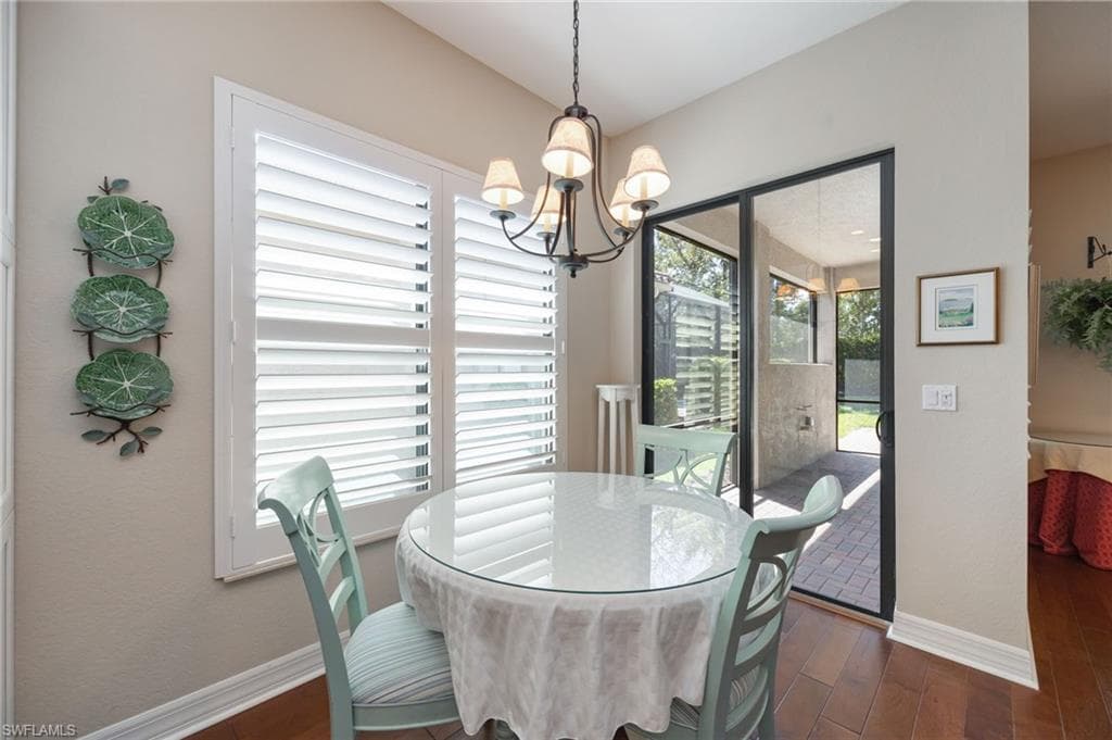 13736 Luna DR-9