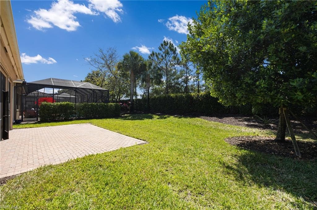 13736 Luna DR-24