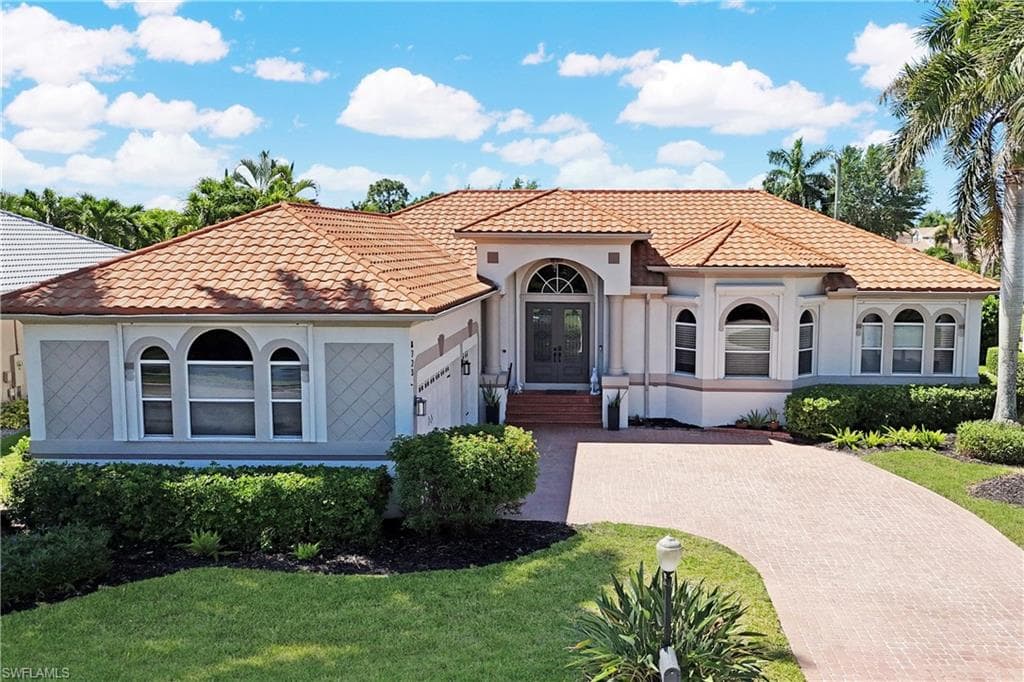 8723 S Lake CIR-2