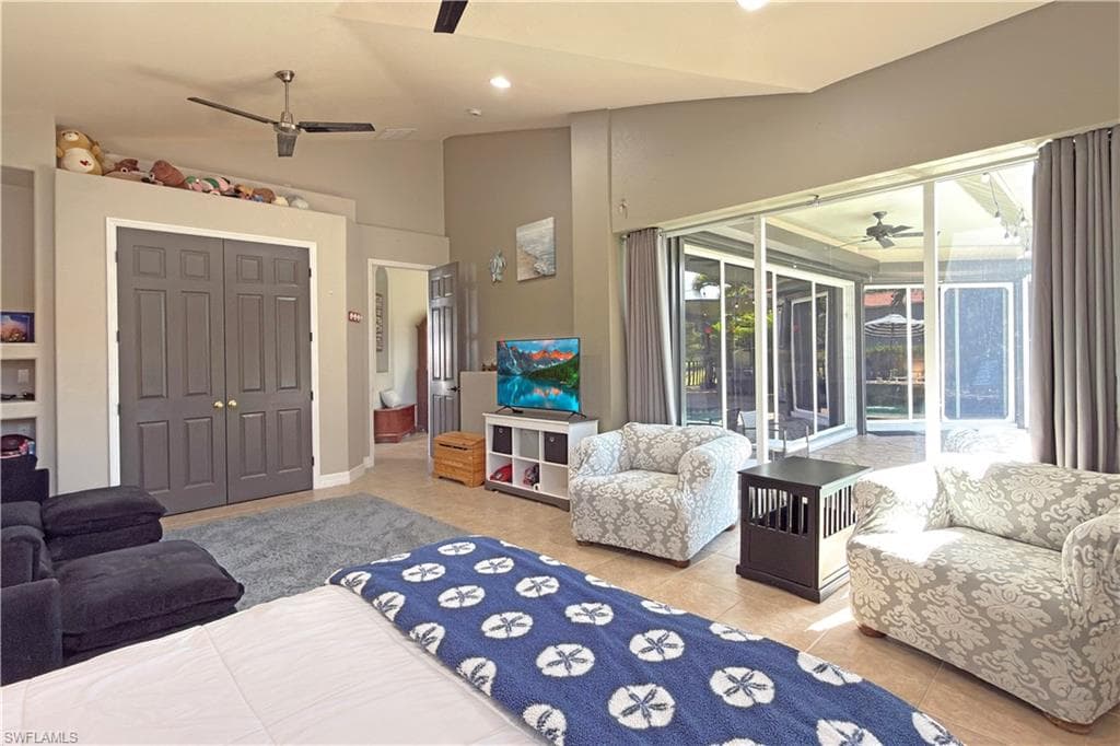 8723 S Lake CIR-36
