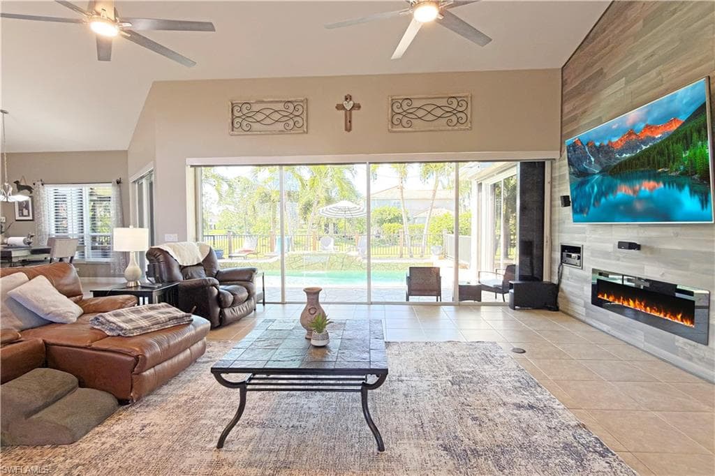 8723 S Lake CIR-5