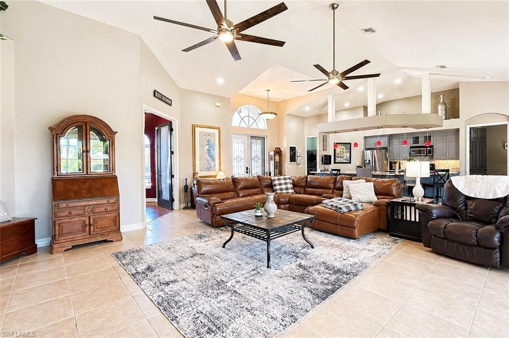 8723 S Lake CIR-10