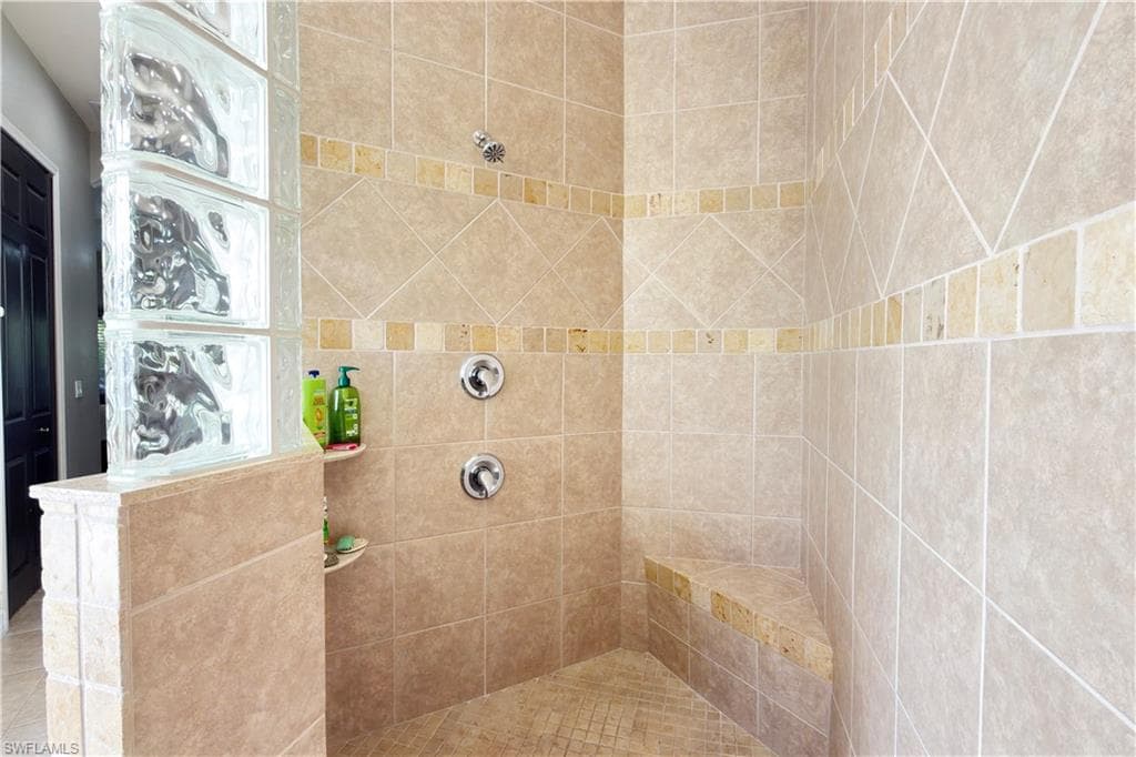 8723 S Lake CIR-21