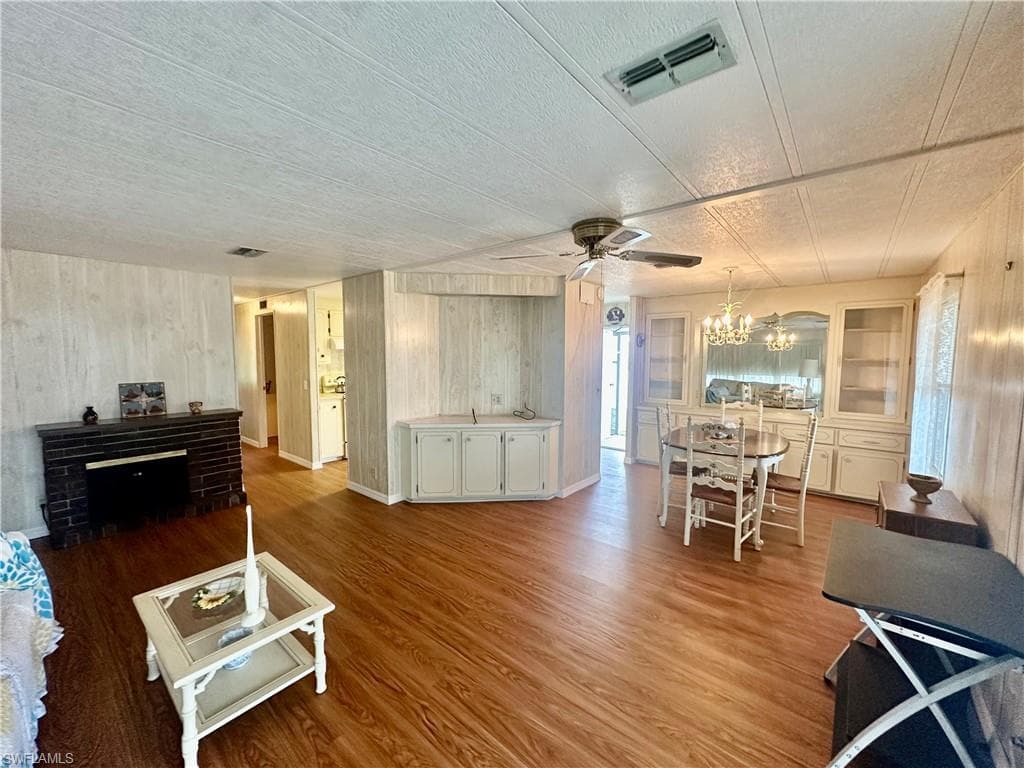 16037 Citron WAY-13