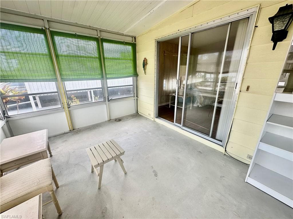16037 Citron WAY-28