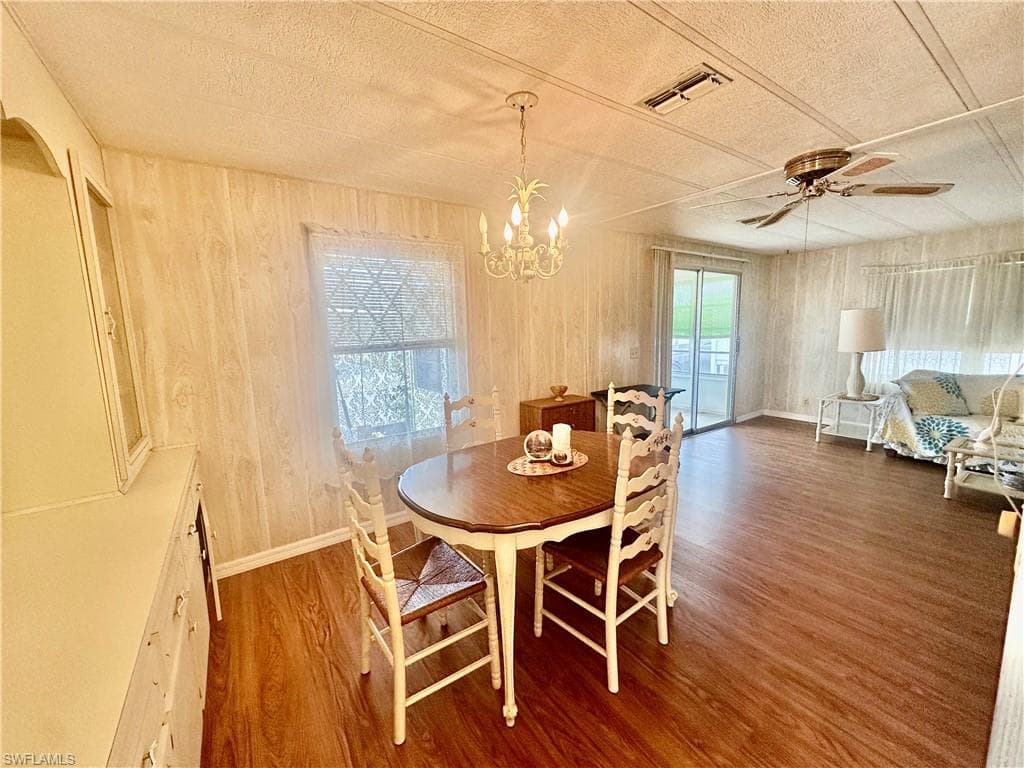 16037 Citron WAY-9