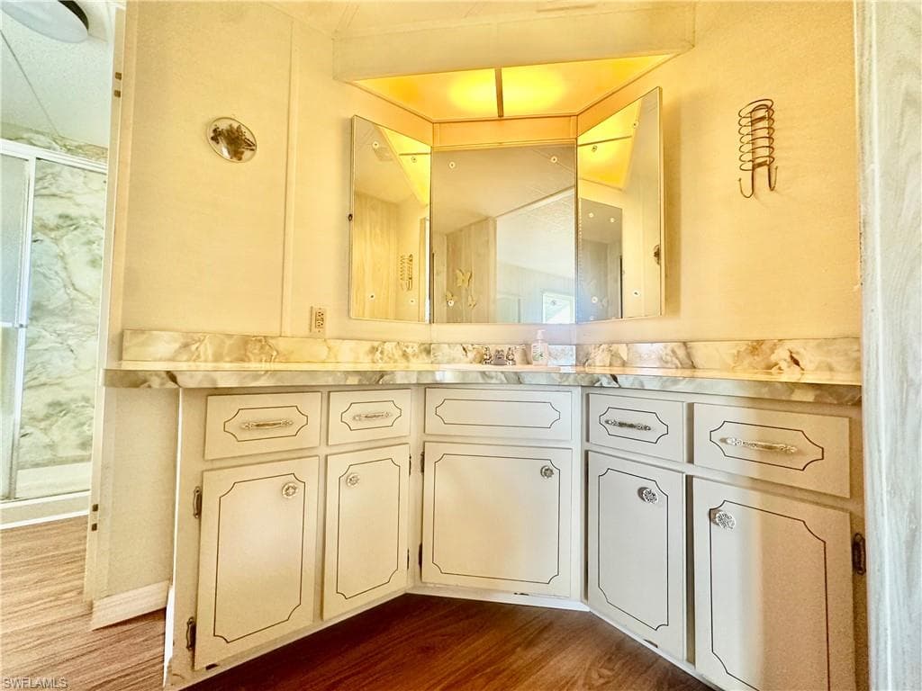 16037 Citron WAY-24