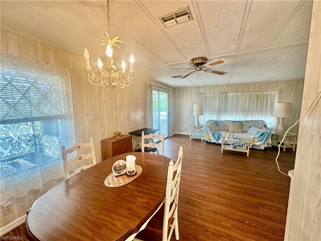 16037 Citron WAY-10