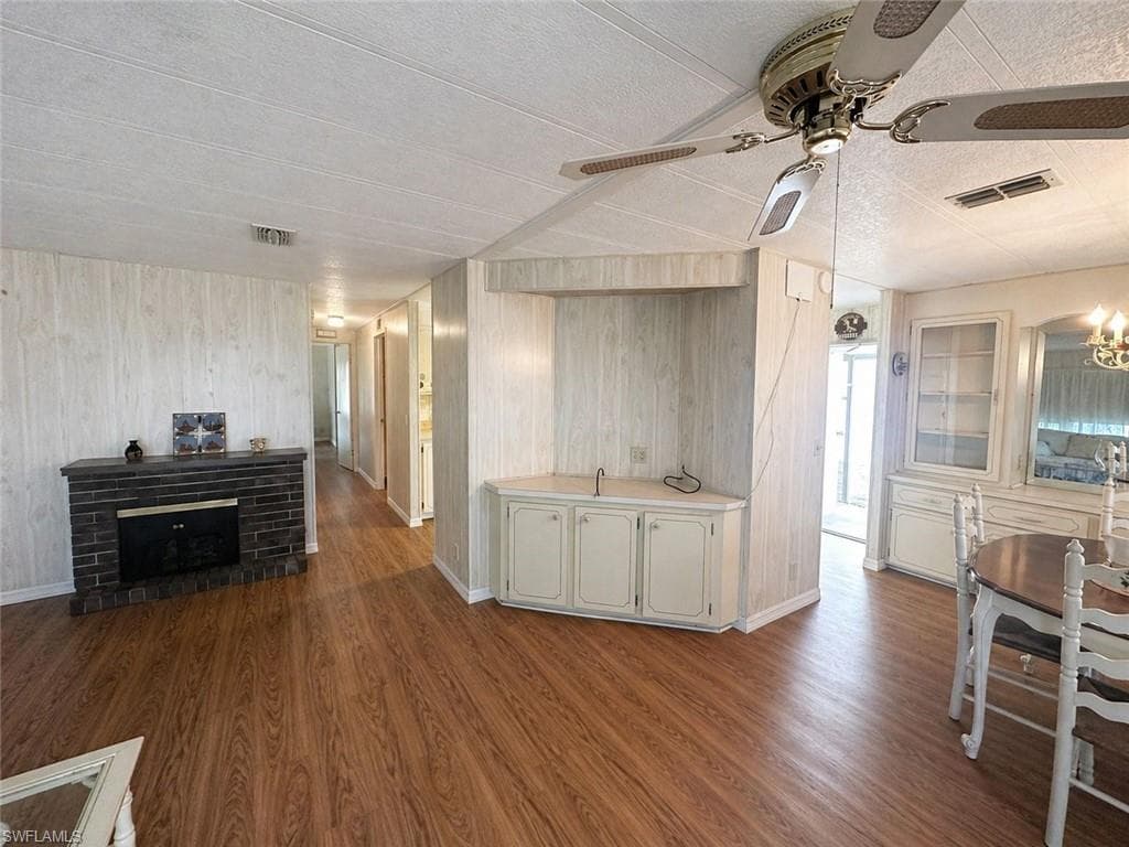 16037 Citron WAY-14