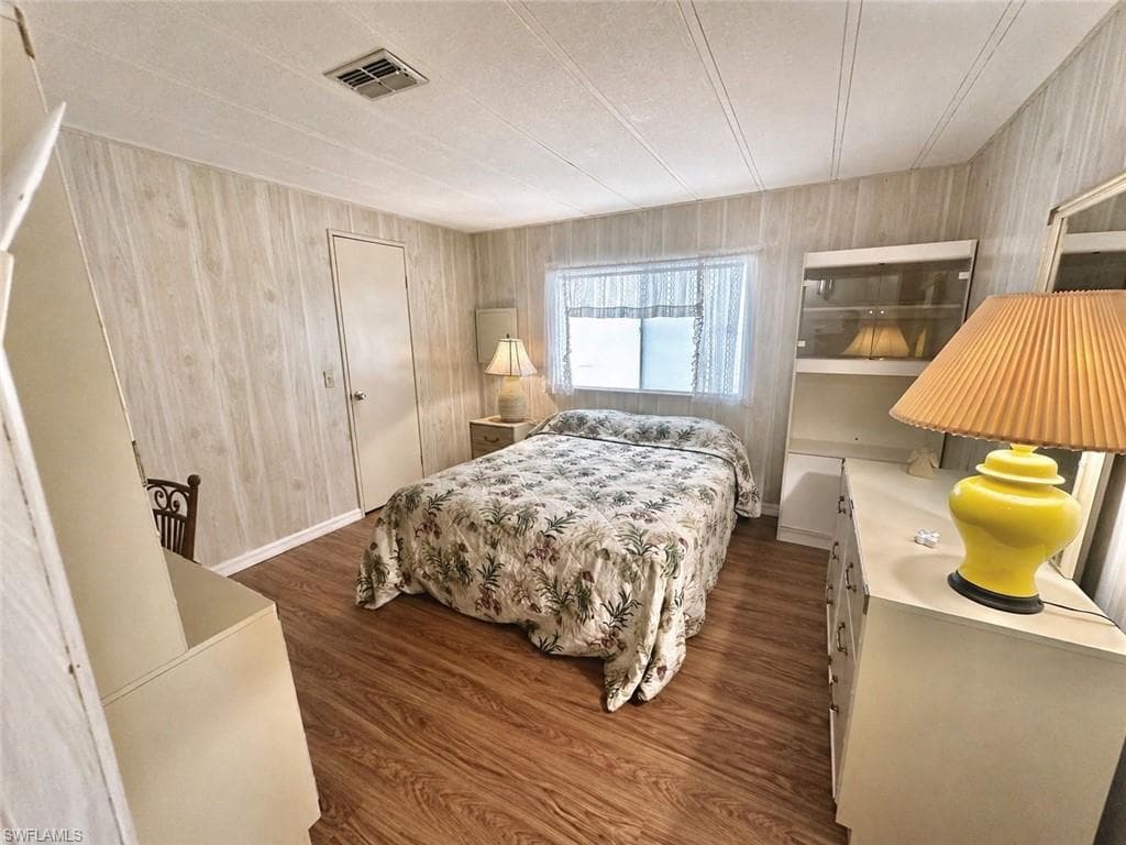 16037 Citron WAY-19