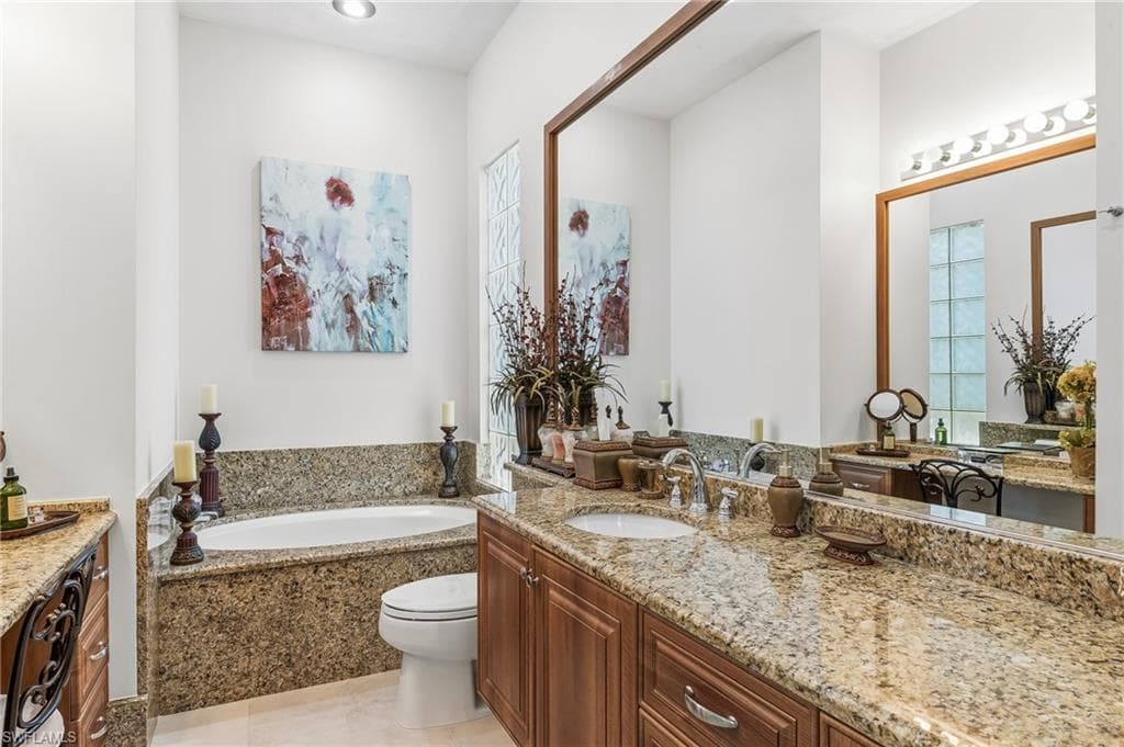 4605 Navassa LN-12