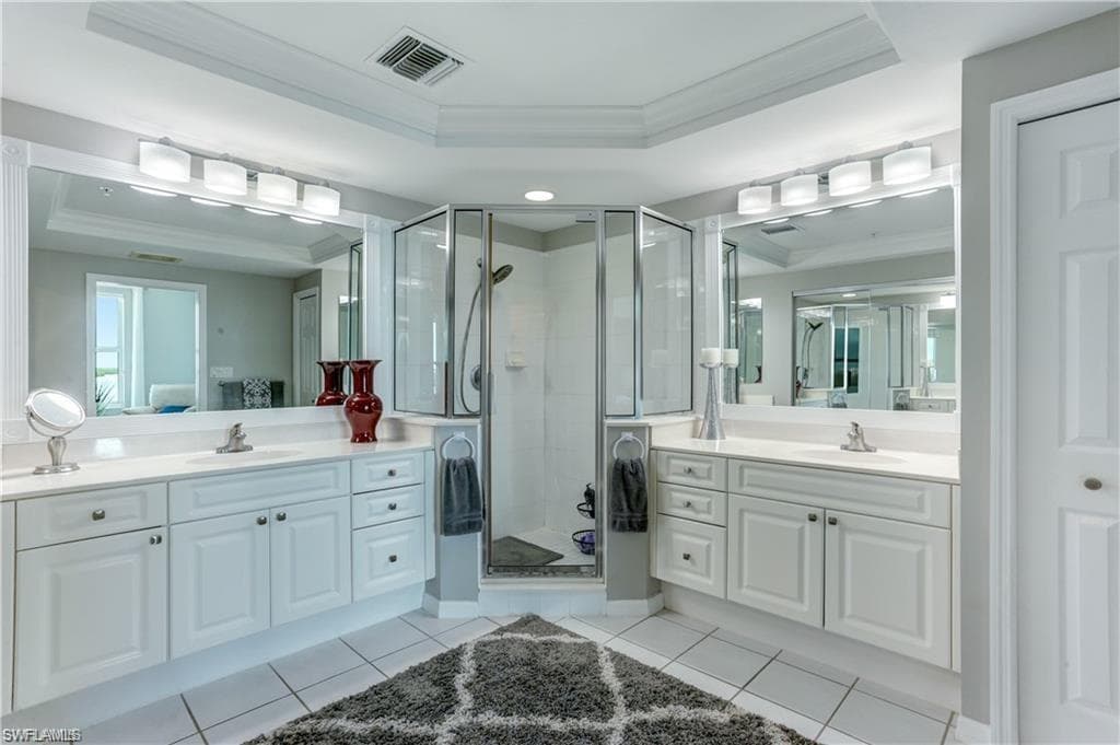 4975 Bonita Beach RD 304-22