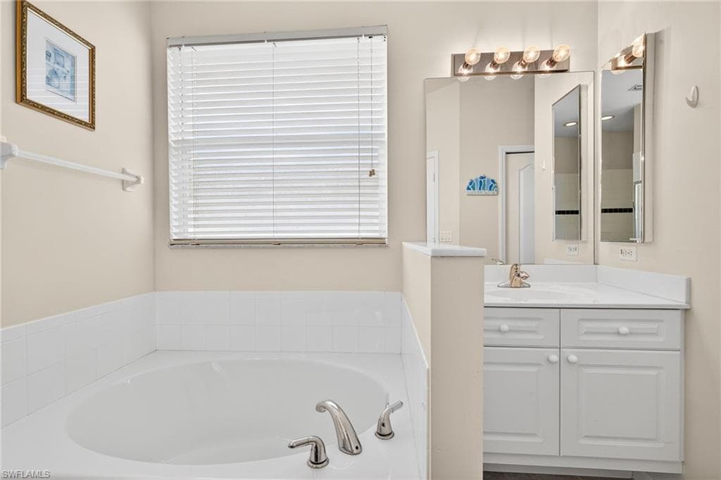 8912 Wellington Lakes CT-16