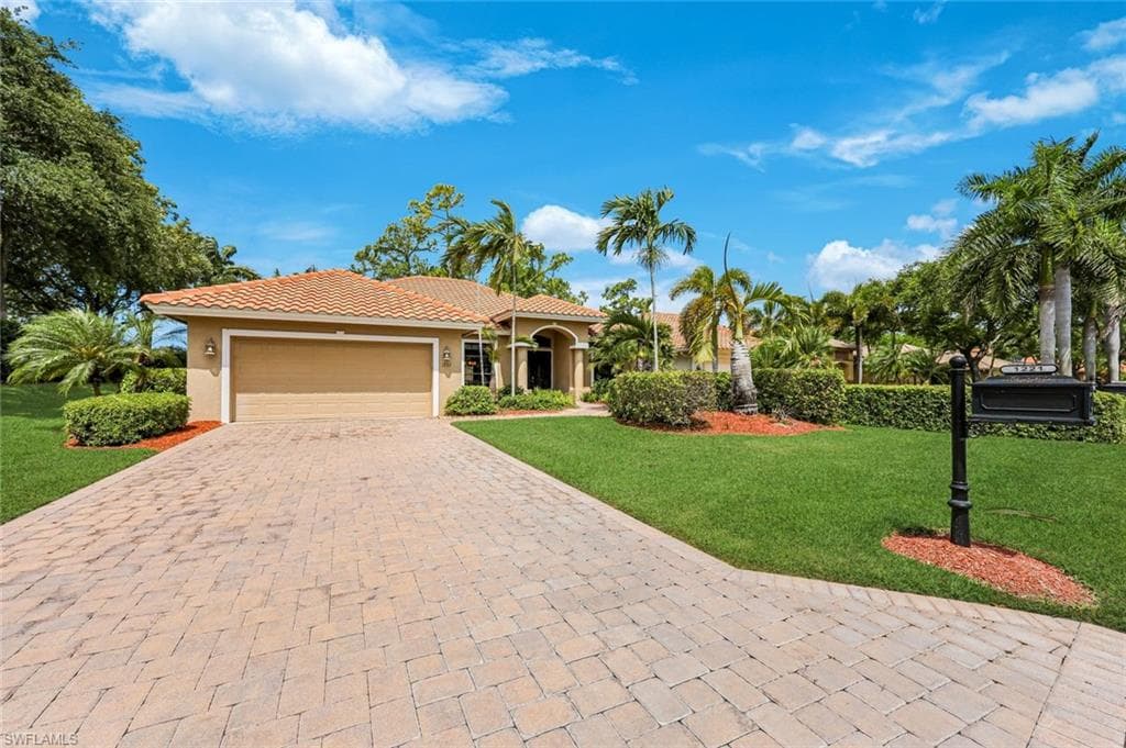 1221 Briarwood CT-2