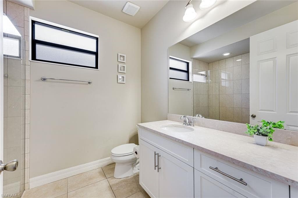 1221 Briarwood CT-13