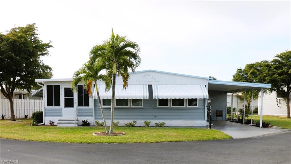 116 Coachlight DR-1