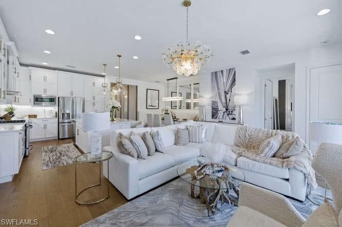 2872 Bloomfield WAY-7