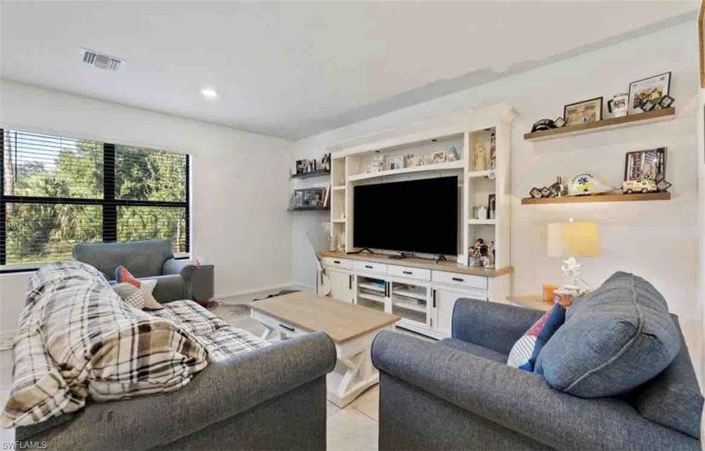 10804 Firebush CIR-8