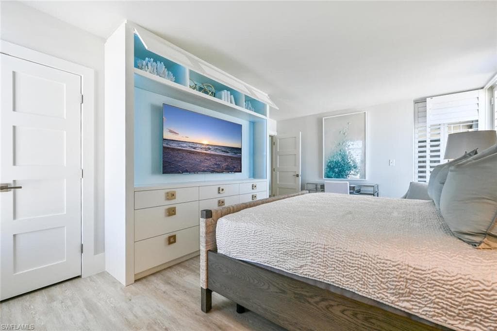 3115 Gulf Shore BLVD N 608S-18