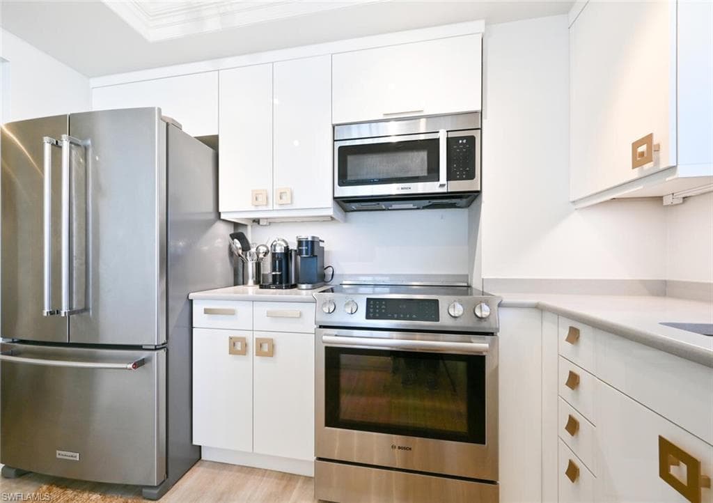 3115 Gulf Shore BLVD N 608S-11