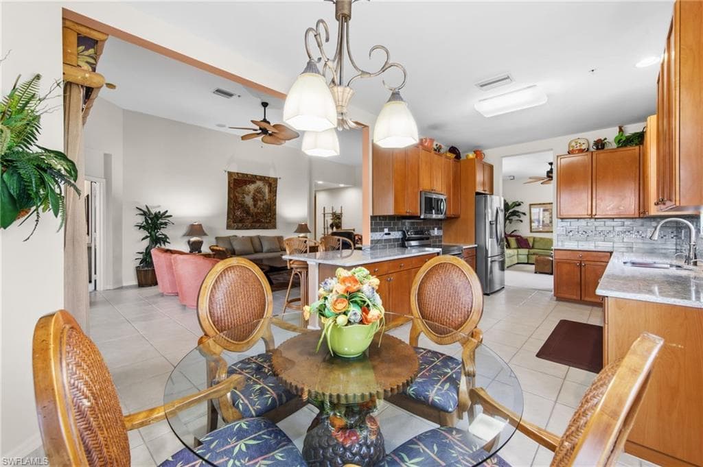 7090 Bay Woods Lake CT 201-22