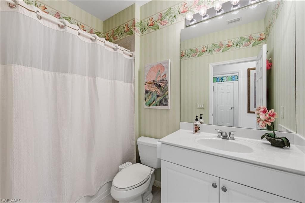 7090 Bay Woods Lake CT 201-33