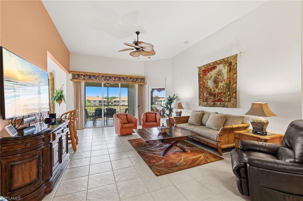 7090 Bay Woods Lake CT 201-18